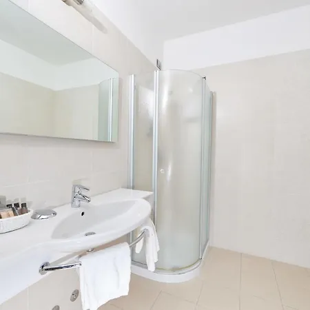 Vacanze 2000 - Adults Only Apart-hotel