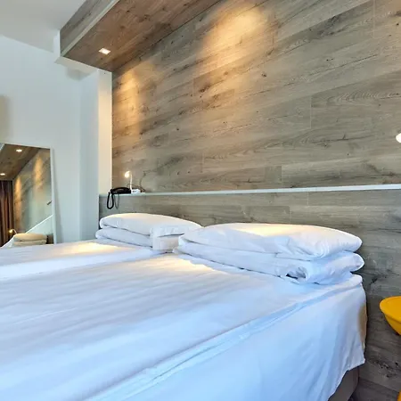 Vacanze 2000 - Adults Only 2* 말세진느