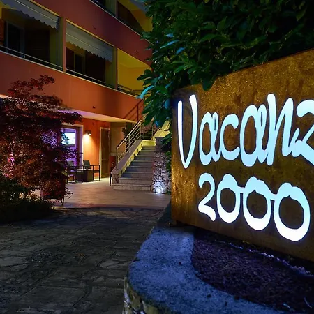 아파트호텔 Vacanze 2000 - Adults Only 말세진느
